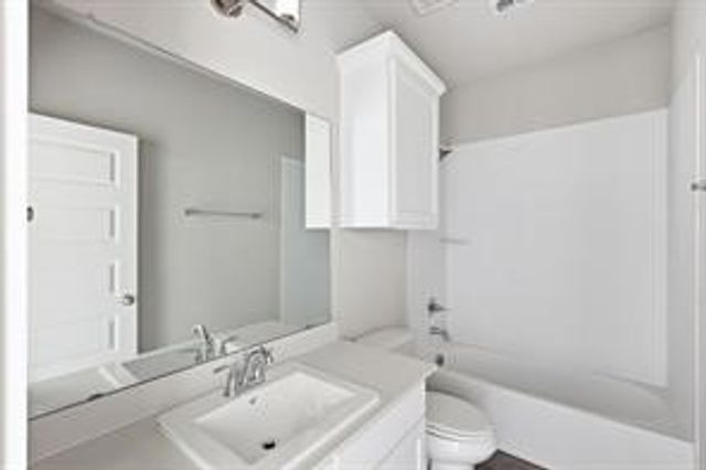 348 Braves Way, Lavon, TX 75166