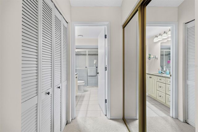 6089 CLUBSIDE DRIVE 00, Sarasota, FL 34243