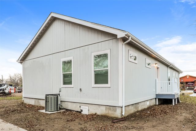 1526 Homeland Street, Dallas, TX 75212