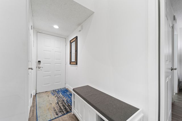8851 Wiles Road Apt 304, Coral Springs, FL 33067