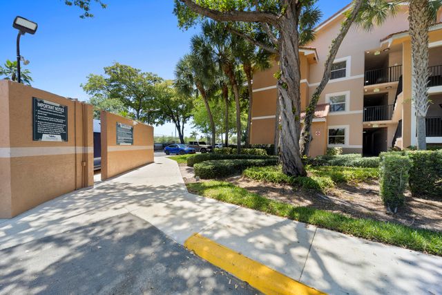 8851 Wiles Road Apt 304, Coral Springs, FL 33067