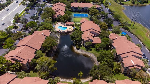 8851 Wiles Road Apt 304, Coral Springs, FL 33067