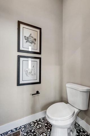 1000 Barton Street, St Louis, MO 63104