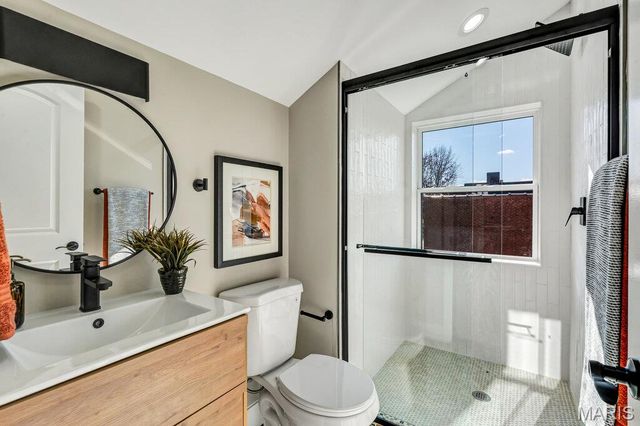 1000 Barton Street, St Louis, MO 63104