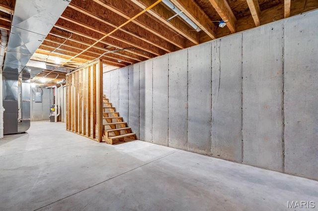 1000 Barton Street, St Louis, MO 63104