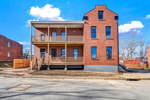 1000 Barton Street, St Louis, MO 63104