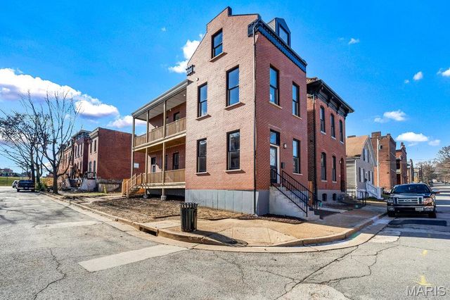 1000 Barton Street, St Louis, MO 63104