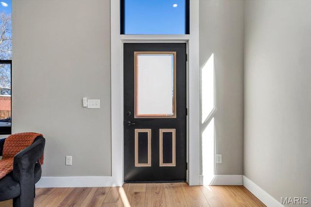 1000 Barton Street, St Louis, MO 63104