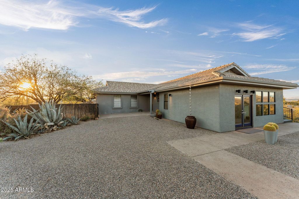 235 W Via Tortuga Drive, Wickenburg, AZ 85390