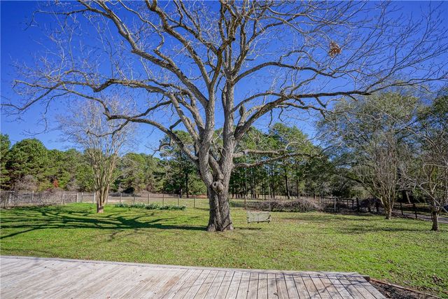 10713 County Road 446, Navasota, TX 77868