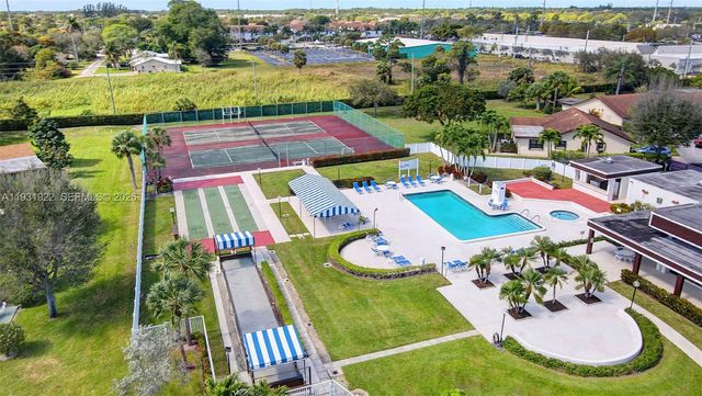 6310 Tall Cypress Cir, Green Acres, FL 33463