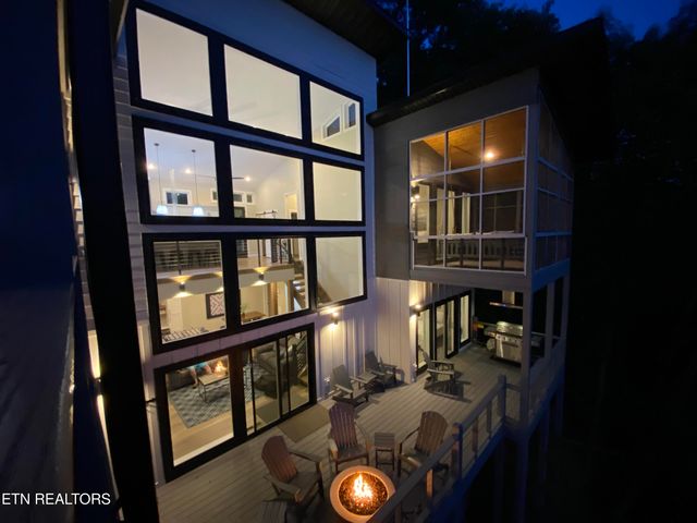 143 Hidden Lane, Lafollette, TN 37766