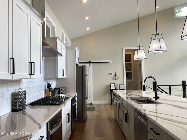 143 Hidden Lane, Lafollette, TN 37766