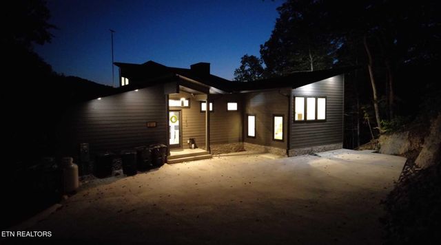 143 Hidden Lane, Lafollette, TN 37766