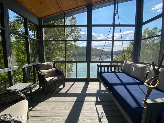 143 Hidden Lane, Lafollette, TN 37766