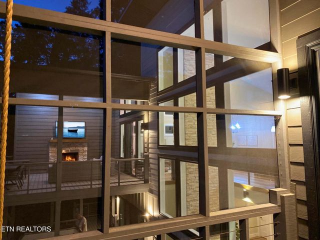 143 Hidden Lane, Lafollette, TN 37766