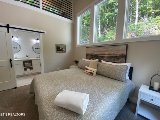 143 Hidden Lane, Lafollette, TN 37766