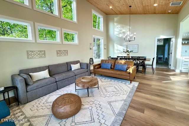 143 Hidden Lane, Lafollette, TN 37766