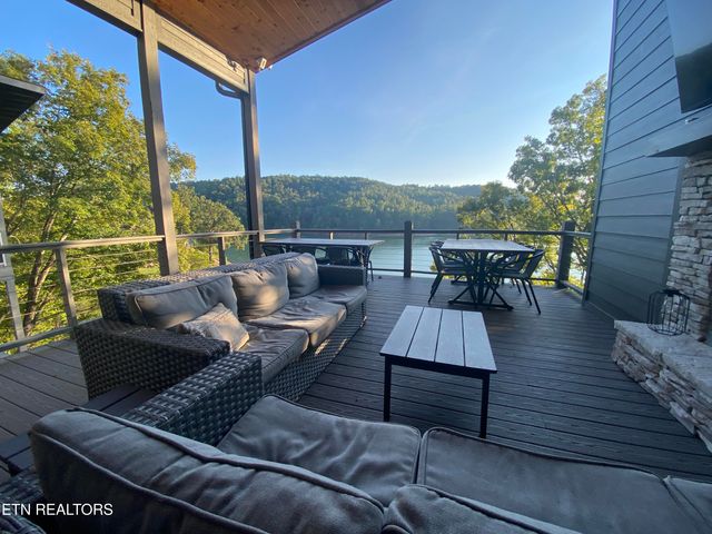 143 Hidden Lane, Lafollette, TN 37766