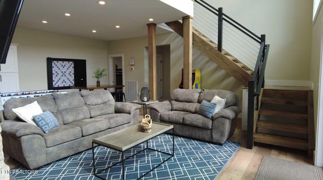 143 Hidden Lane, Lafollette, TN 37766