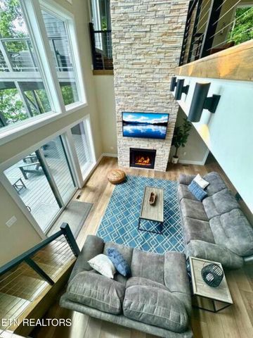 143 Hidden Lane, Lafollette, TN 37766