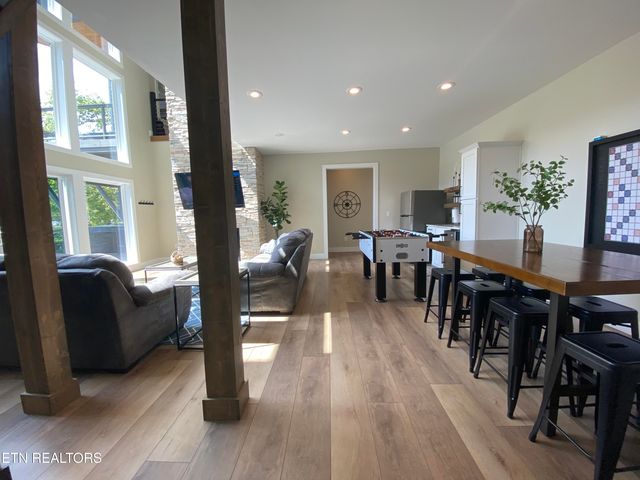 143 Hidden Lane, Lafollette, TN 37766