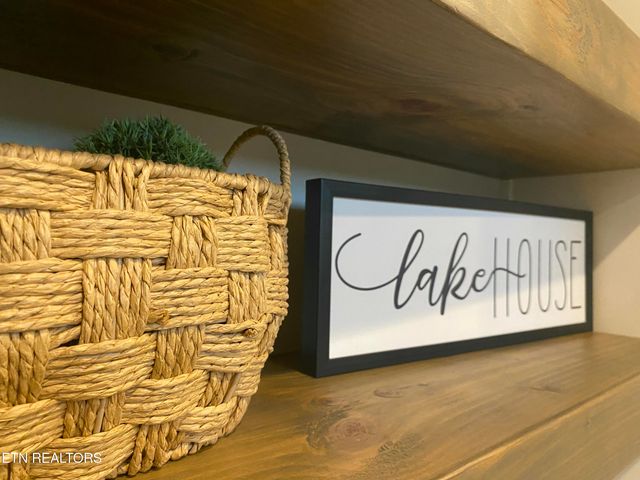 143 Hidden Lane, Lafollette, TN 37766