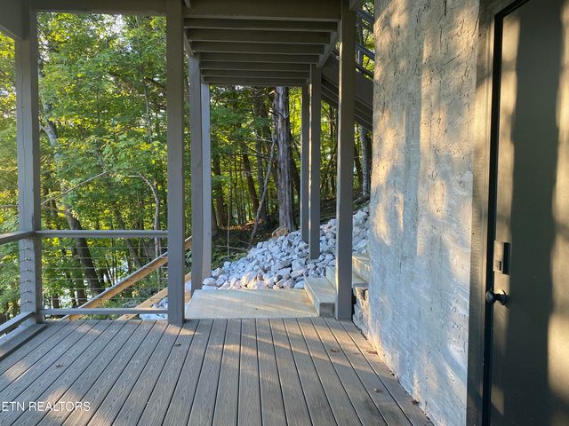 143 Hidden Lane, Lafollette, TN 37766