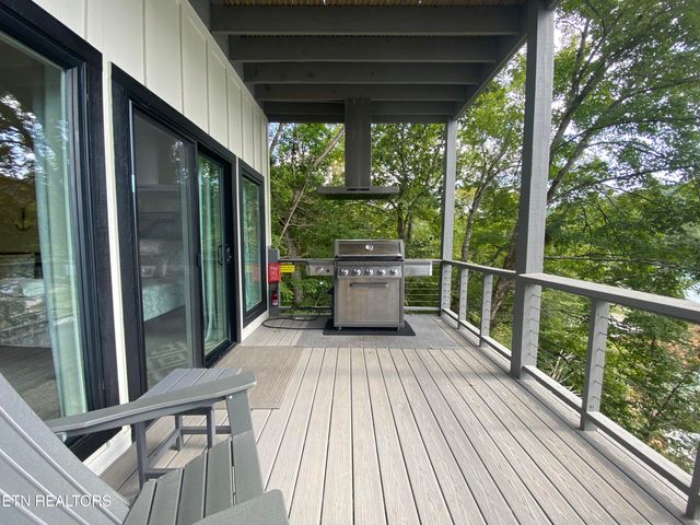 143 Hidden Lane, Lafollette, TN 37766