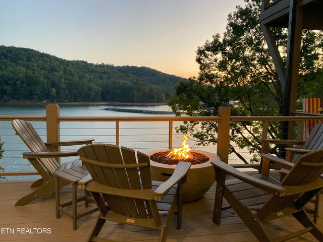 143 Hidden Lane, Lafollette, TN 37766