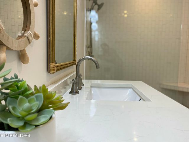 143 Hidden Lane, Lafollette, TN 37766