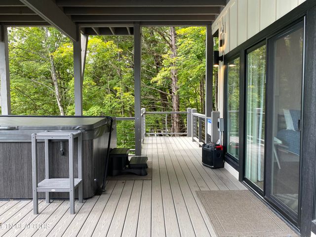 143 Hidden Lane, Lafollette, TN 37766