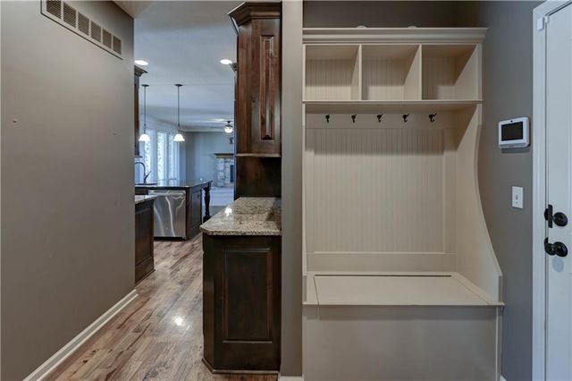 16627 S Lind Road, Olathe, KS 66062