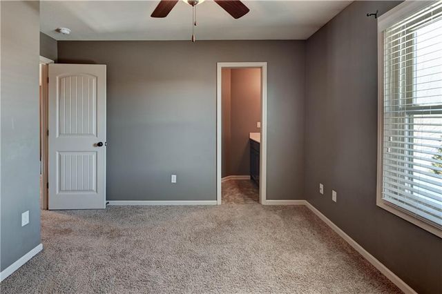 16627 S Lind Road, Olathe, KS 66062