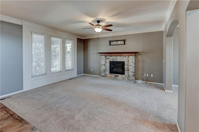 16627 S Lind Road, Olathe, KS 66062