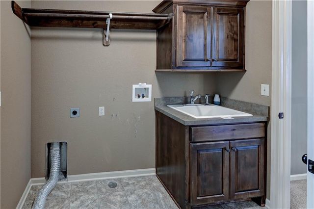 16627 S Lind Road, Olathe, KS 66062