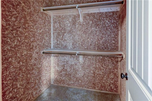 16627 S Lind Road, Olathe, KS 66062