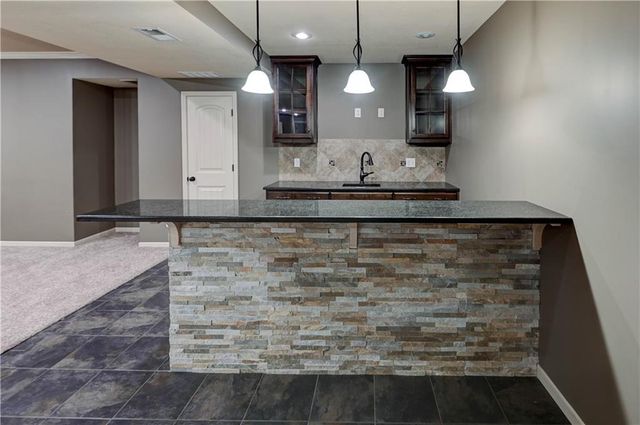 16627 S Lind Road, Olathe, KS 66062