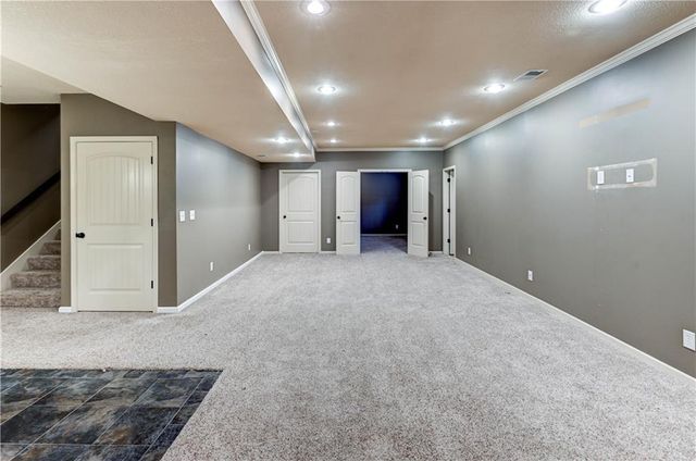 16627 S Lind Road, Olathe, KS 66062