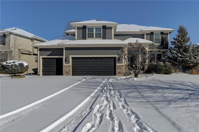 16627 S Lind Road, Olathe, KS 66062