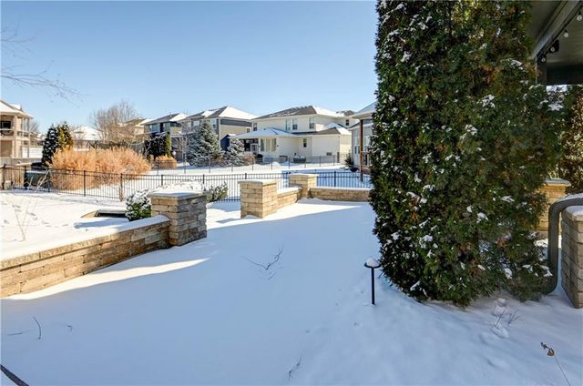 16627 S Lind Road, Olathe, KS 66062