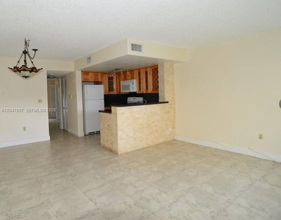 510 NW 86th 104-12, Miami, FL 33126