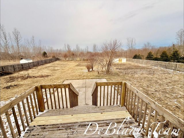 6873 Peninsula Drive Ne, Courtland Twp, MI 49341