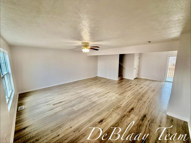 6873 Peninsula Drive Ne, Courtland Twp, MI 49341