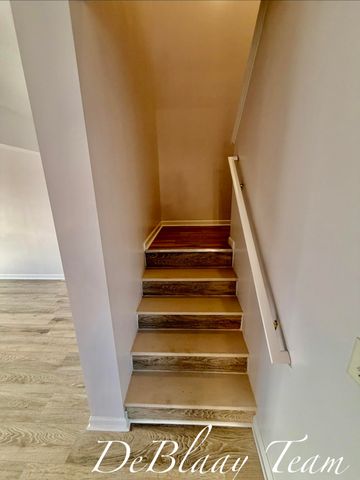 6873 Peninsula Drive Ne, Courtland Twp, MI 49341