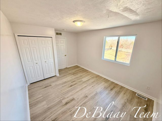 6873 Peninsula Drive Ne, Courtland Twp, MI 49341