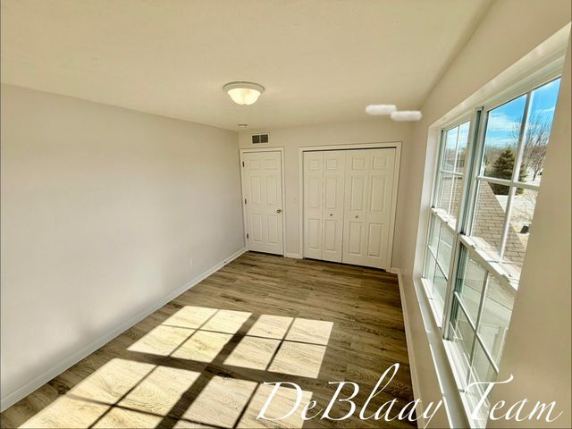 6873 Peninsula Drive Ne, Courtland Twp, MI 49341