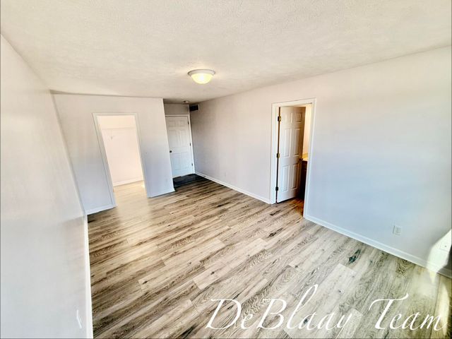 6873 Peninsula Drive Ne, Courtland Twp, MI 49341