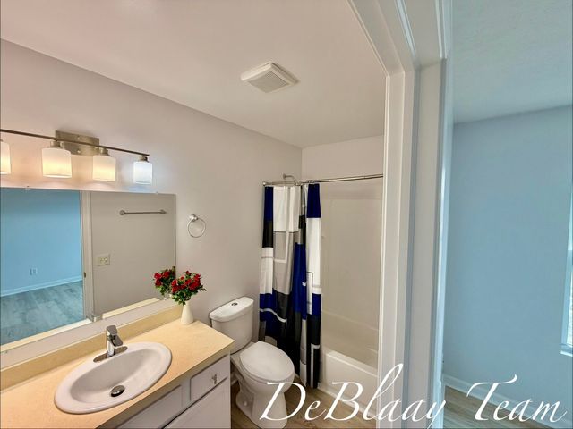 6873 Peninsula Drive Ne, Courtland Twp, MI 49341