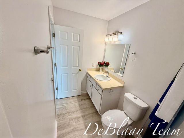 6873 Peninsula Drive Ne, Courtland Twp, MI 49341